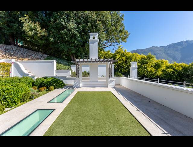 6 BEDROOM FREESTANDING TO LET IN BISHOPSCOURT